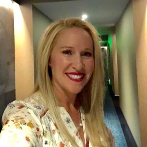 Meet your Posher, Hayley